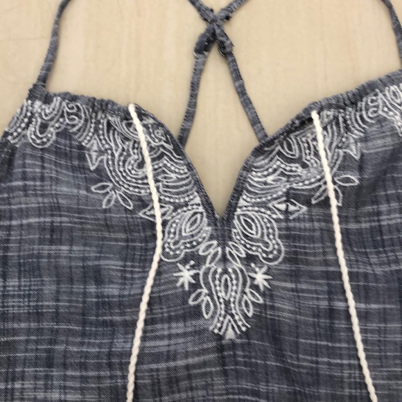 Blue top. Abercrombie and Fitch - Picture 5 of 5